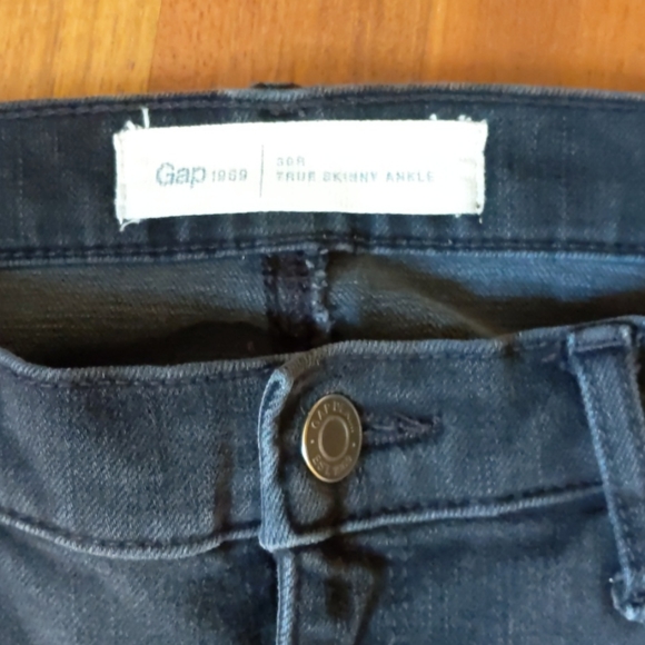 GAP Skinny Ankle Black Jeans Size 10 - Picture 3 of 4